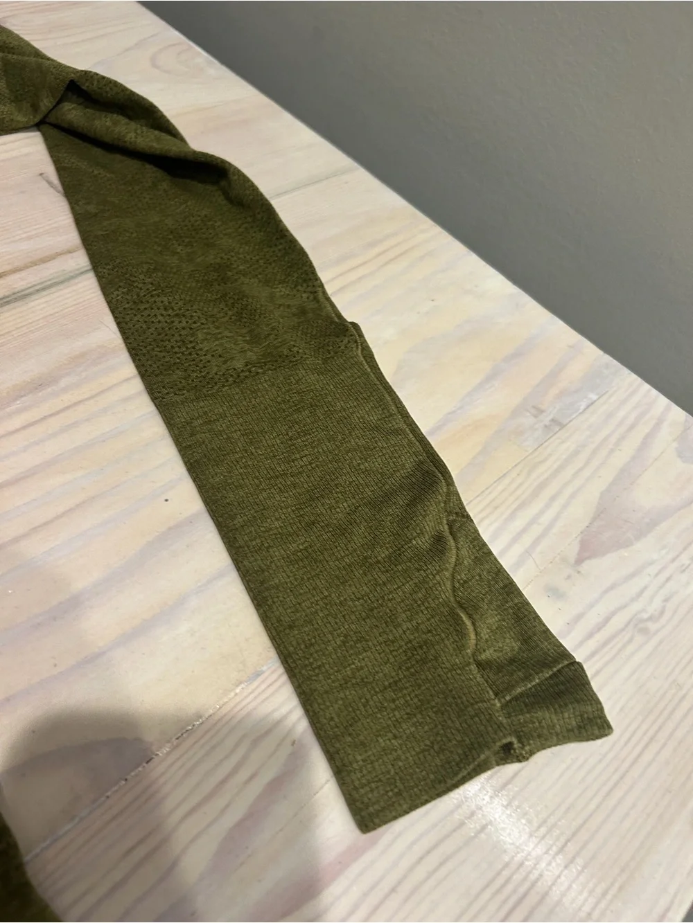 Lululemon swiftly tech long sleeve size 8